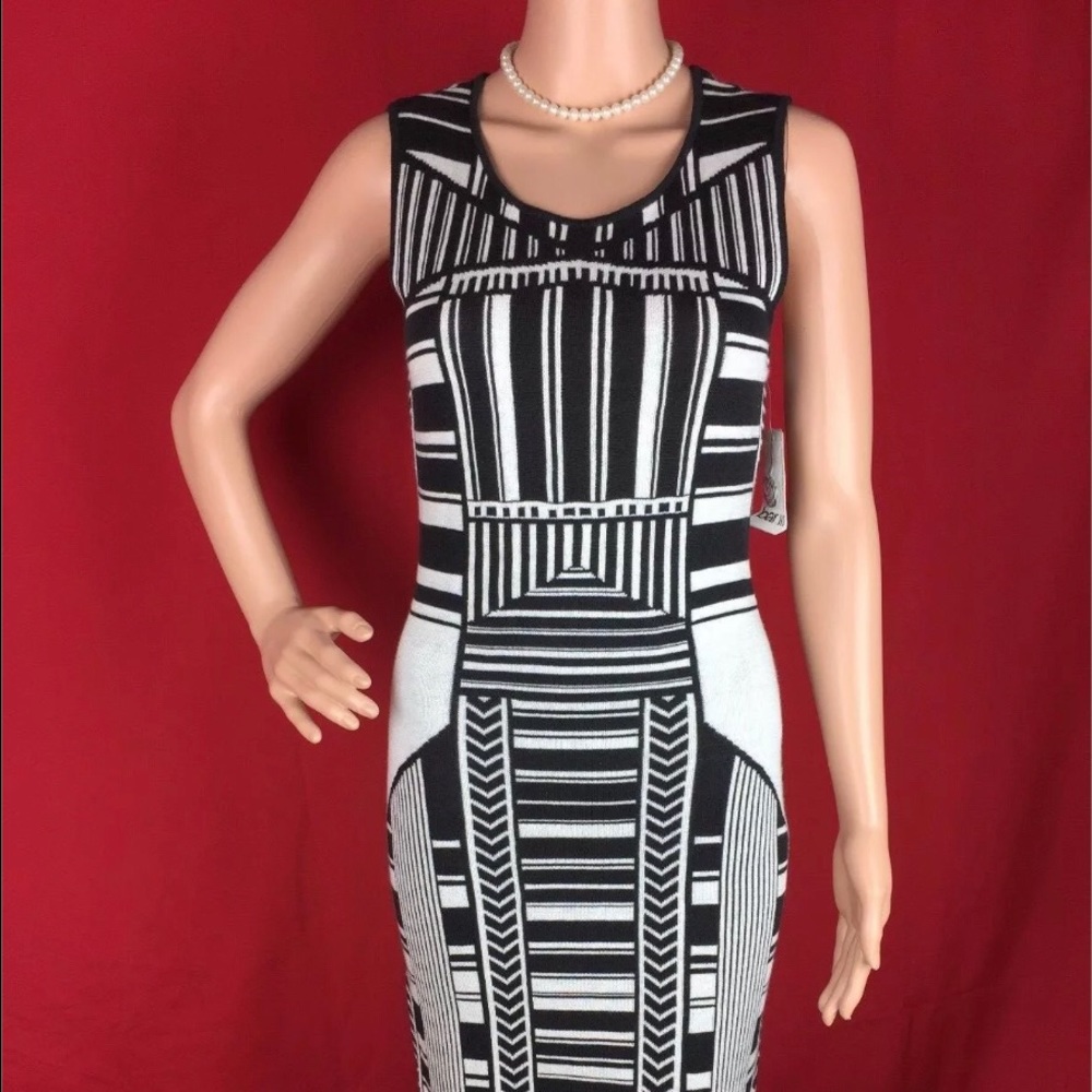 BNWT BAR III BORA BORA BLACK & WHITE KNIT DRESS